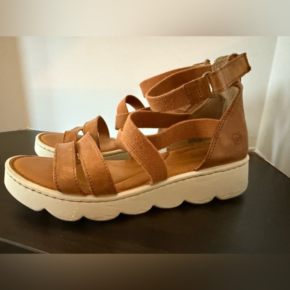Born Shoes - Born womens sandals size 8